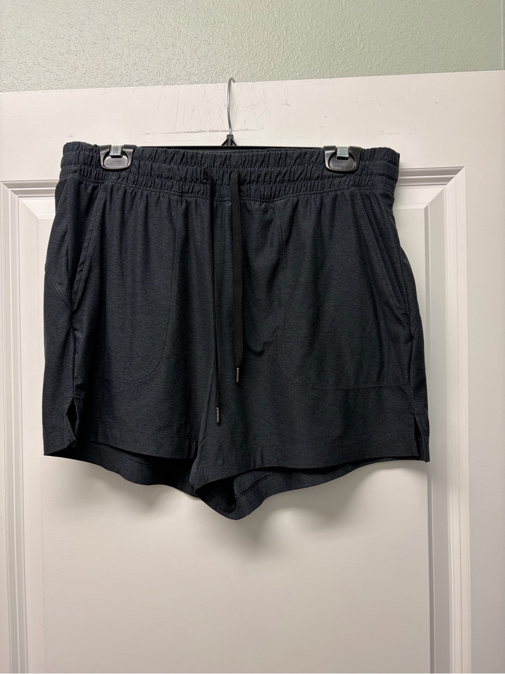 Old Navy Black/Dark Grey High-Waisted CloudMotion Shorts -- 5-inch inseam Medium